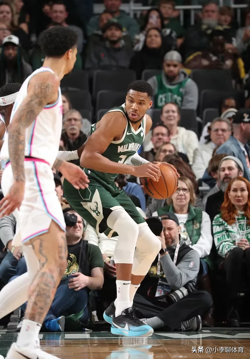 九游体育包含赛地聚焦：NBA常规赛清晨热度飙升，密尔沃基雄鹿完成体检，信心回归，阵容厚度经受考验的词条